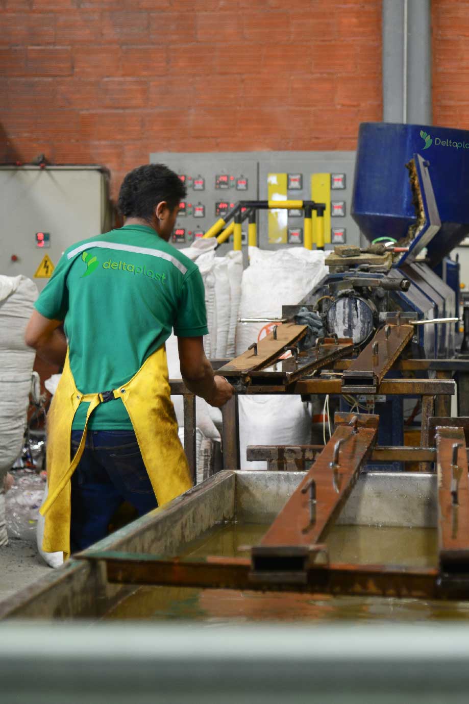 Trabajador Delta Plast